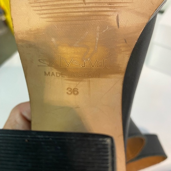 𝅺BEAUTIFUL leather high heel, ankle strap, open toe shoes by Sixty Seven - Picture 9 of 10